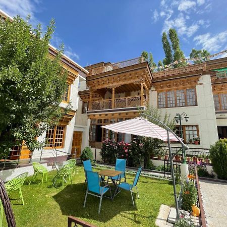 New Royal Guest House Leh Exterior foto