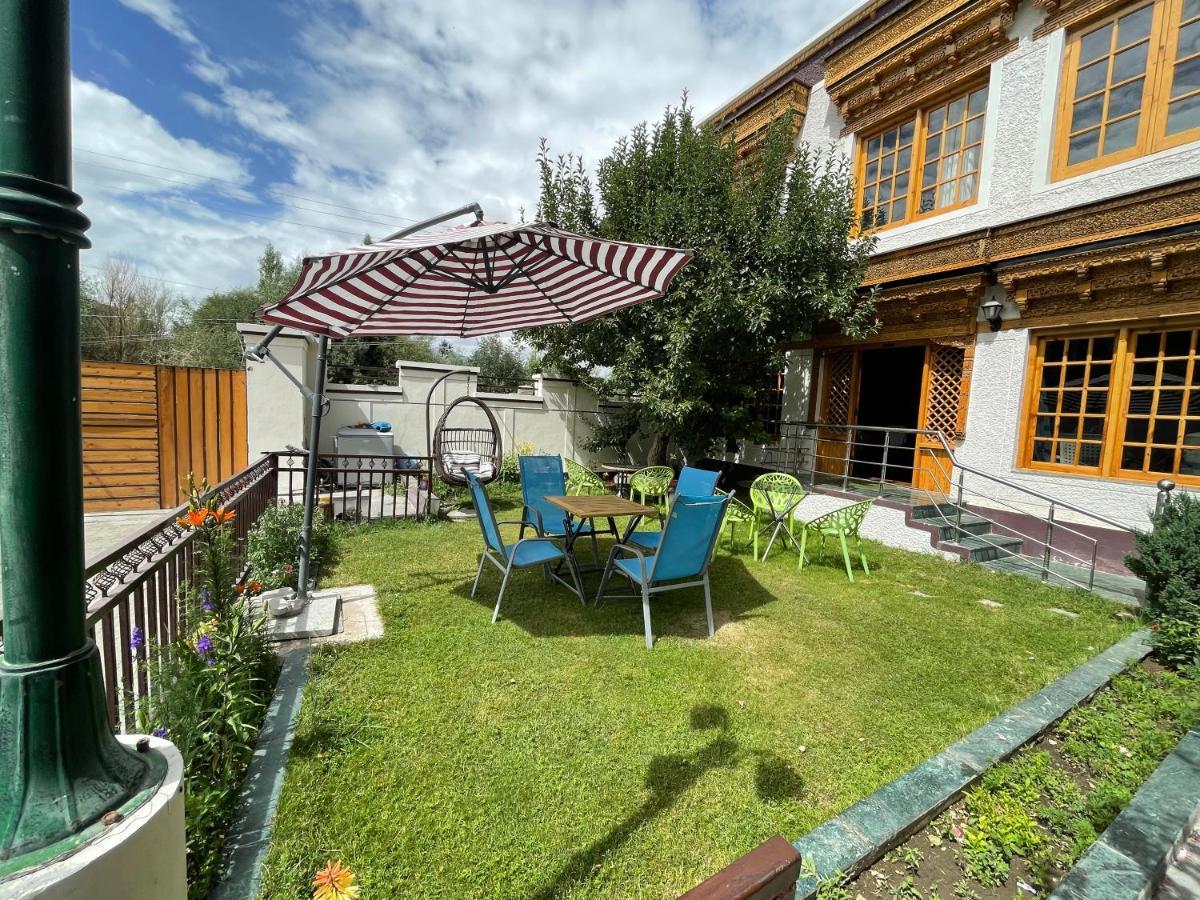 New Royal Guest House Leh Exterior foto