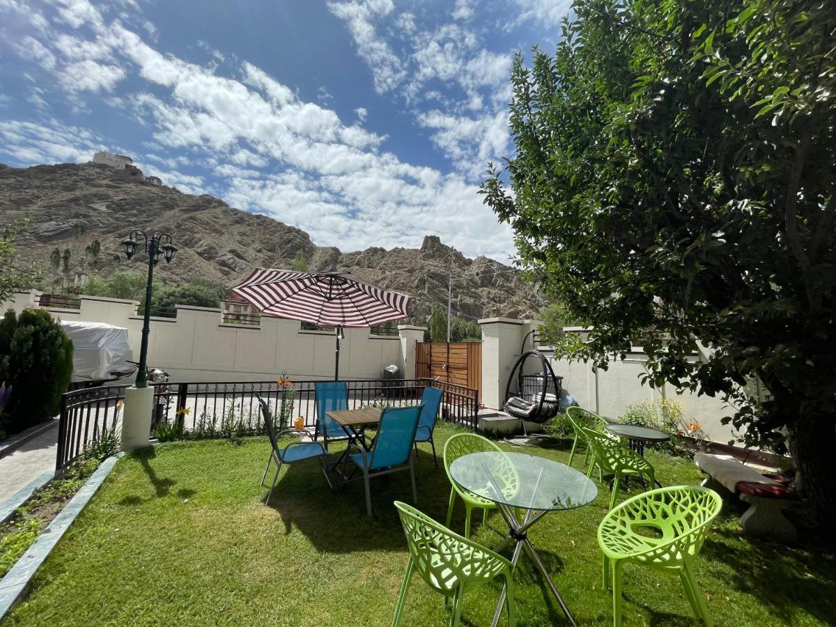 New Royal Guest House Leh Exterior foto