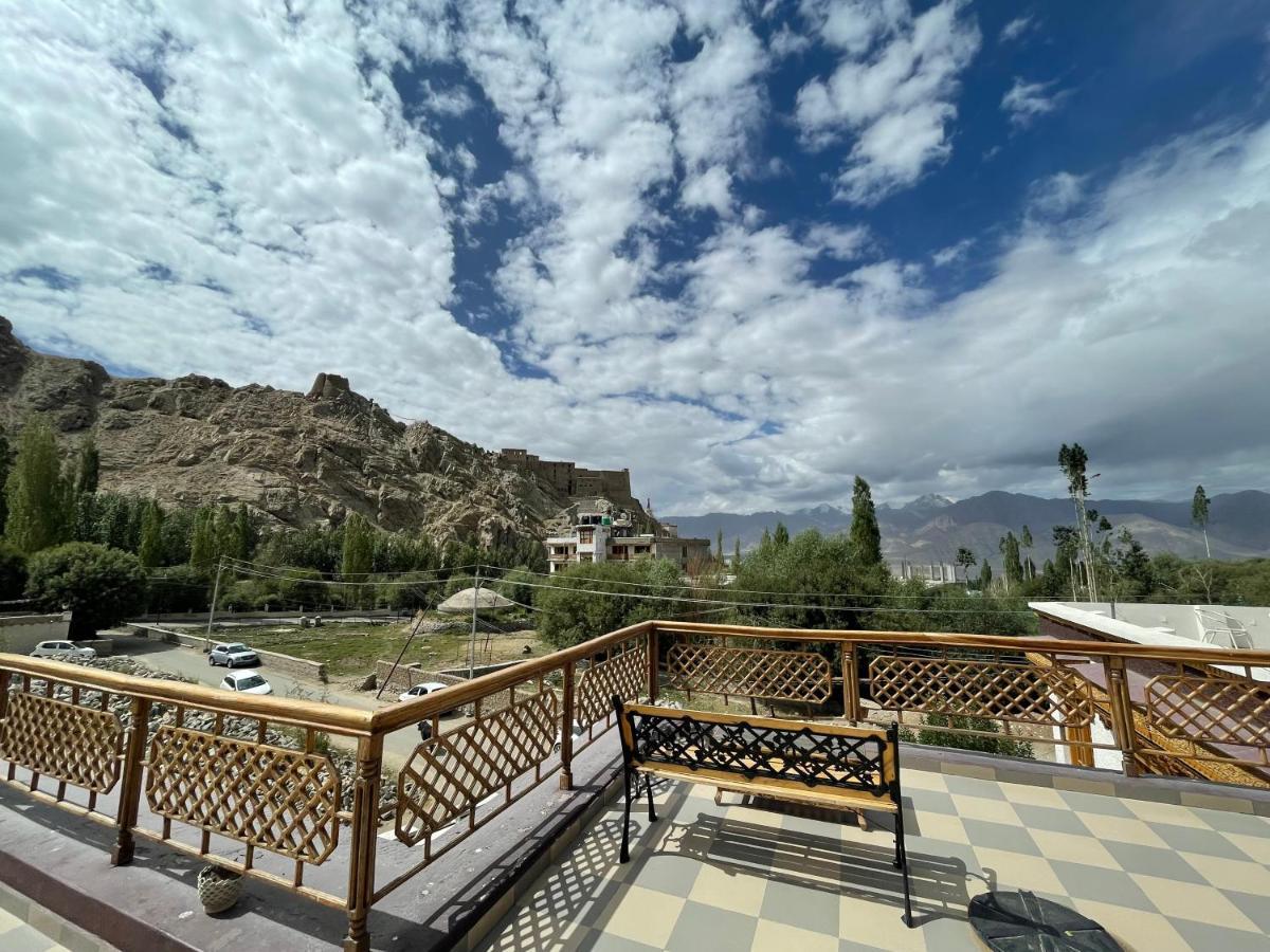 New Royal Guest House Leh Exterior foto