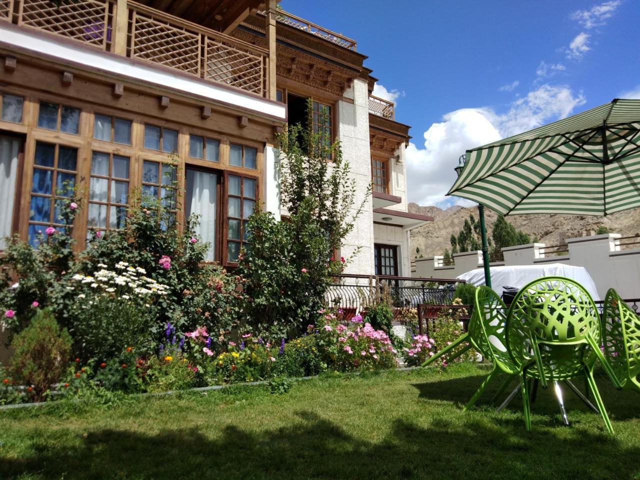 New Royal Guest House Leh Exterior foto